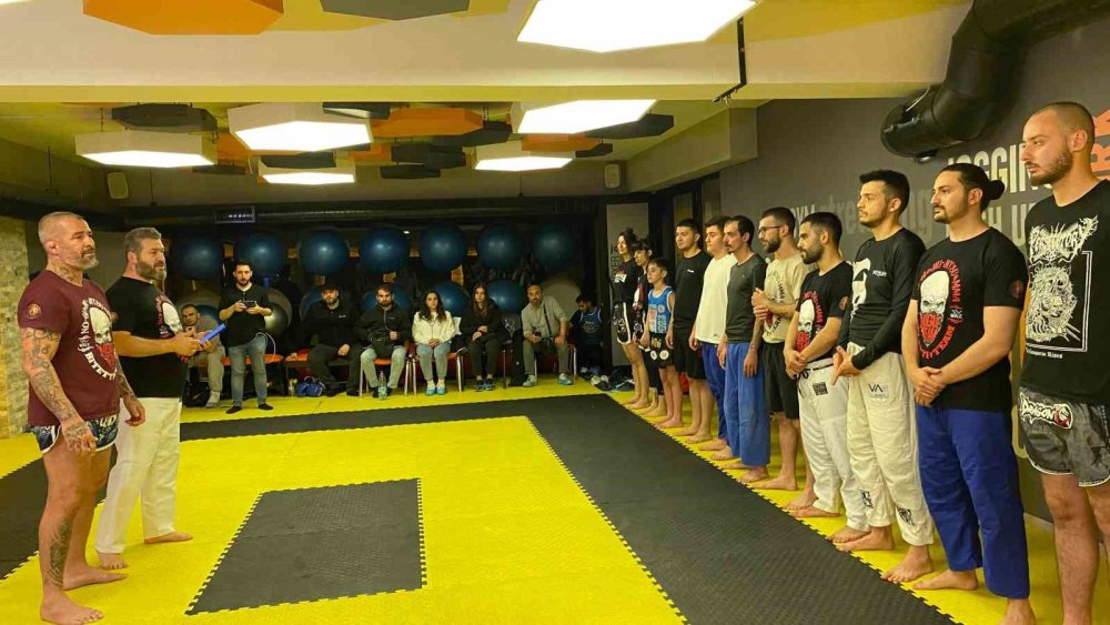 Mma’ın ‘Ronaldo’su’ Genç Sporculara Eğitim Verdi