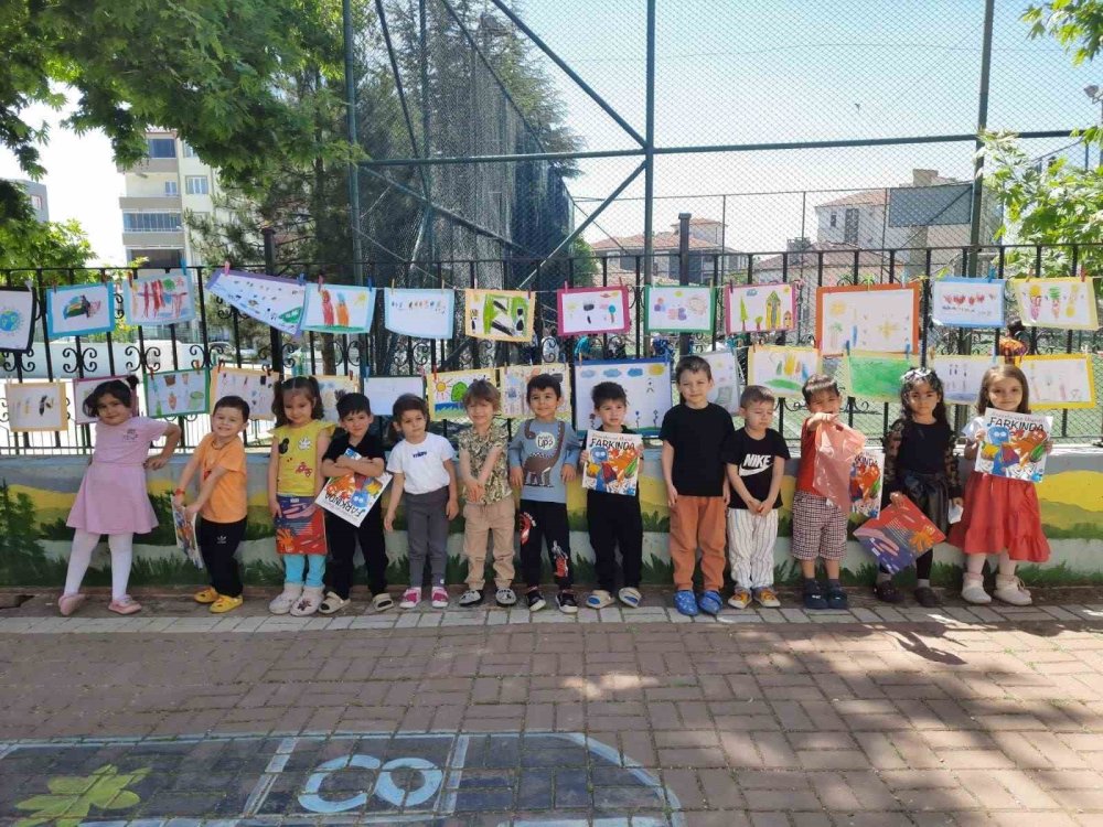 Minik Öğrenciler ’yazar Buluşmasında’ İmzalı Kitapların Sahibi Oldu