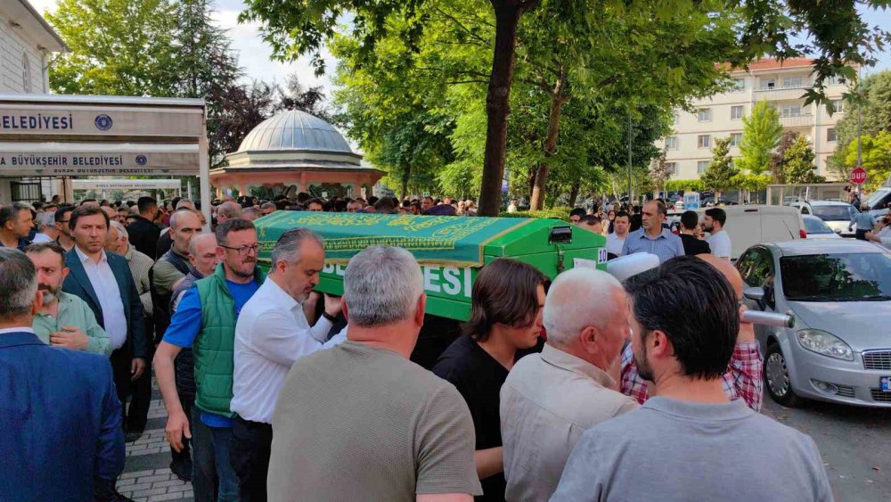 Kalp Krizi Geçiren Muhtar Hayatını Kaybetti