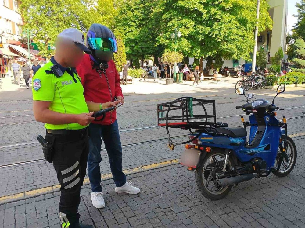 Ekipler Vatandaşları Bilgilendirdi