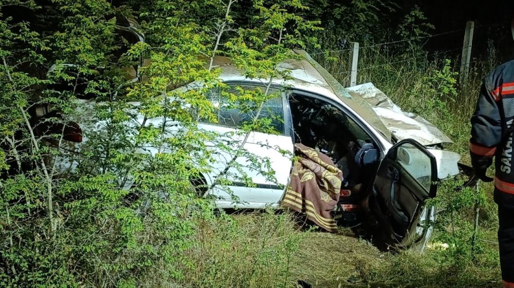 Kontrolden Çıkan Otomobil Taklalar Atarak Hurdaya Döndü