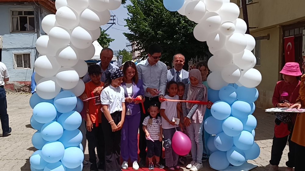 Geliri Eğitimde Kullanılacak Hayır Çarşısına Yoğun İlgi