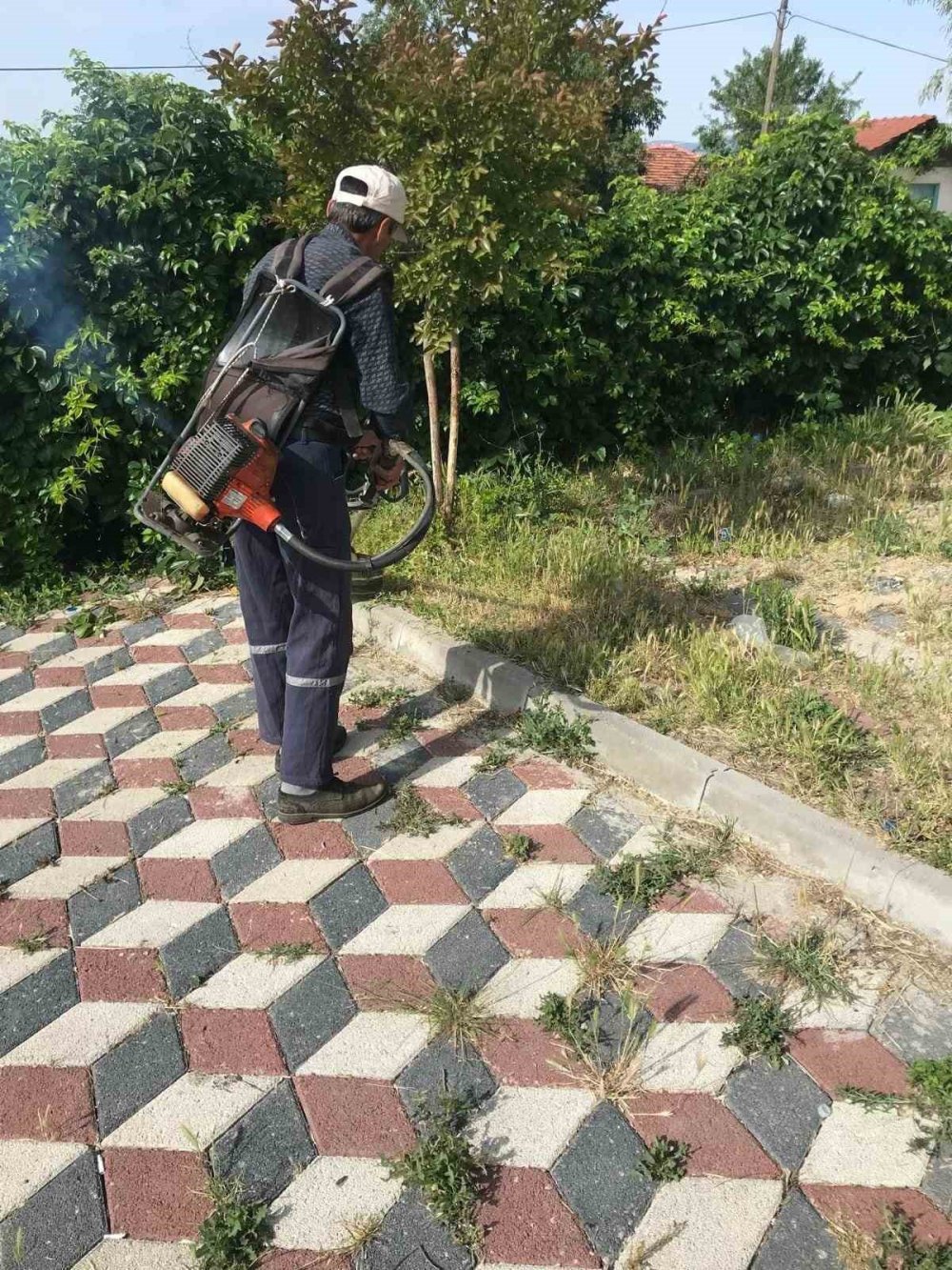 Bayram Öncesi İlçede Temizlik Çalışmaları Yapılıyor