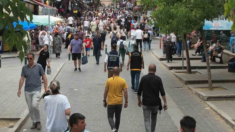 Bayram Öncesi Polis Kuş Uçurtmadı