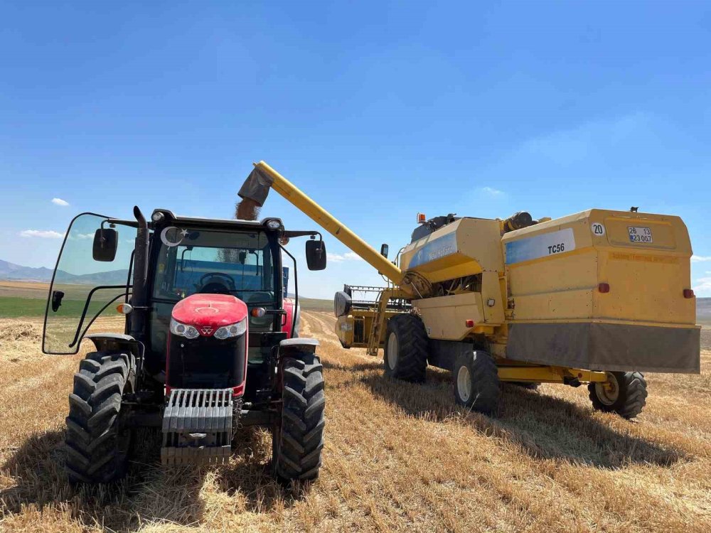 Çiftçi Dönümden 300 Kilogram Buğday Aldı