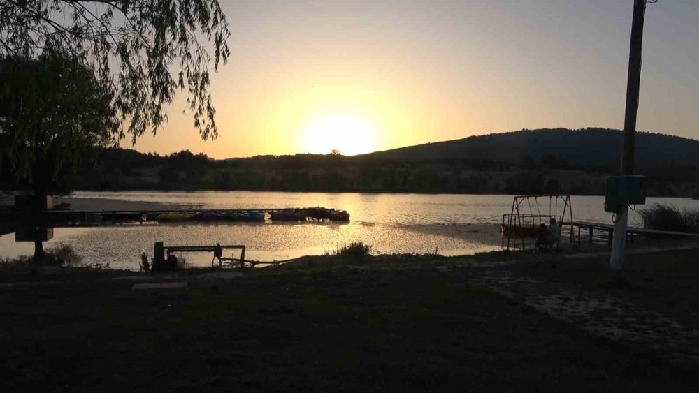 Şehrin Sıcağından Bunalanlar ‘Doğal Klima’ Gököz’ü Tercih Ediyor