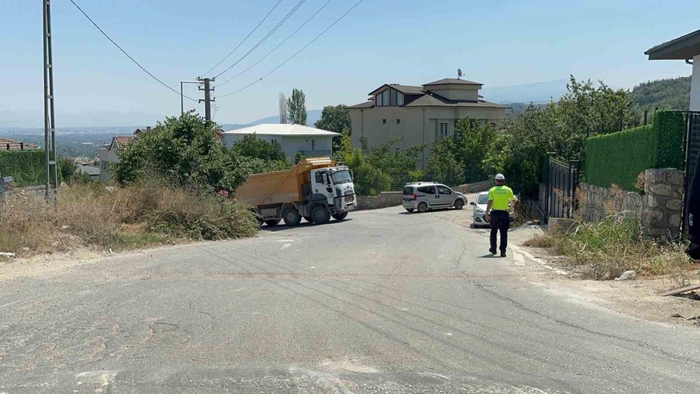 Tehlike Saçan Hafriyat Kamyon Sürücüleri  Yakalandı