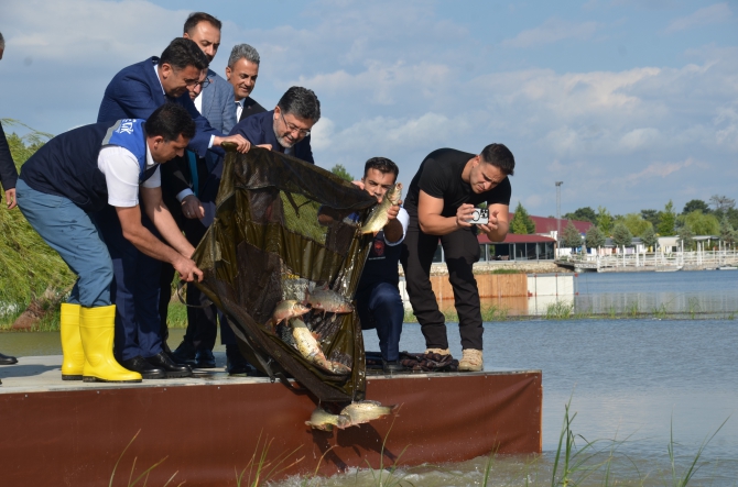 bakan-yumakli-golete-balik-saldi1.jpg