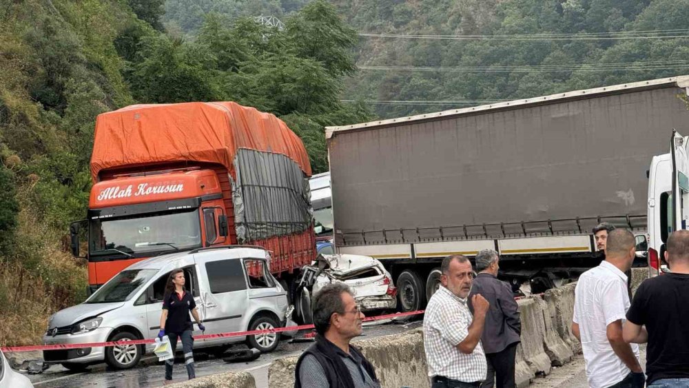 Zincirleme Kaza: Ortalık Savaş Alanına Döndü