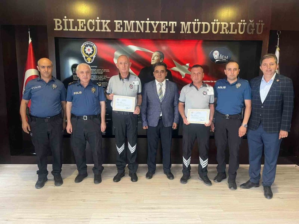 Özel Güvenlik Personeline Başarı Belgesi Verildi