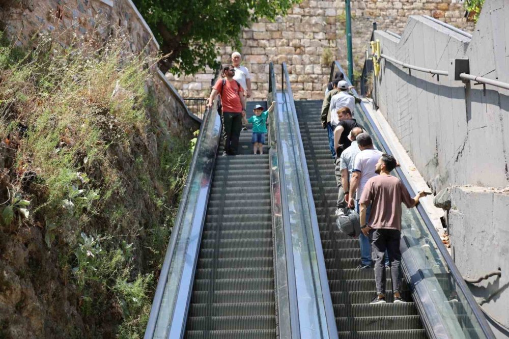 Yürüyen Merdivenler Bursalıların Hizmetinde