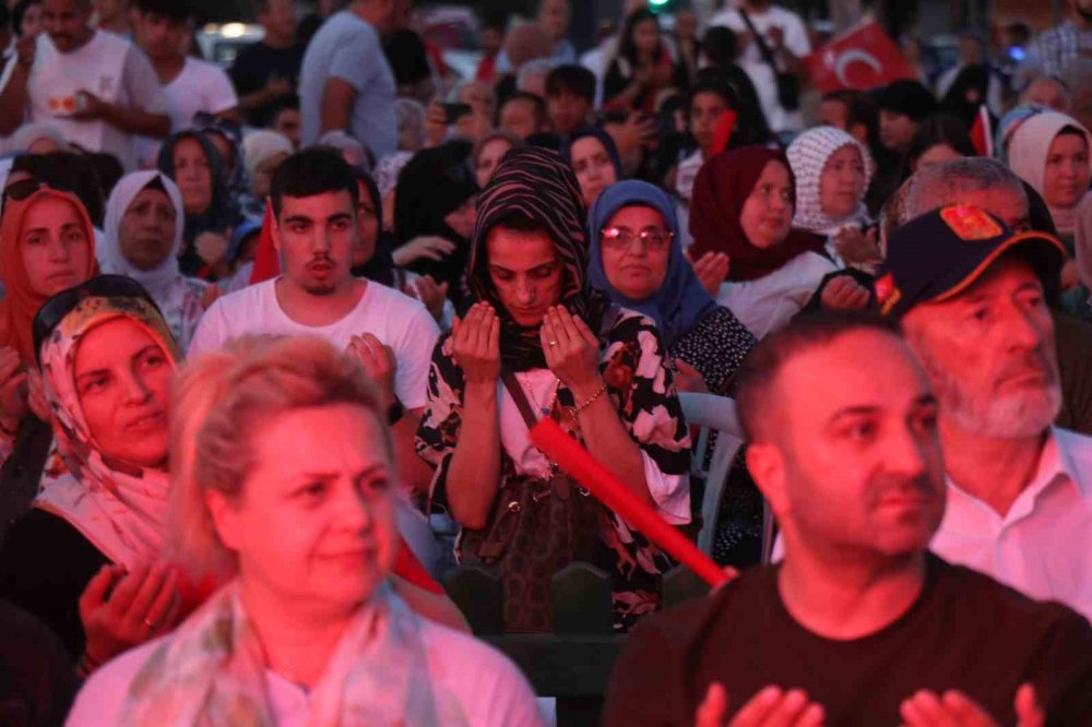 8 Yıl Sonra Aynı Meydanda Tek Yürek Oldular