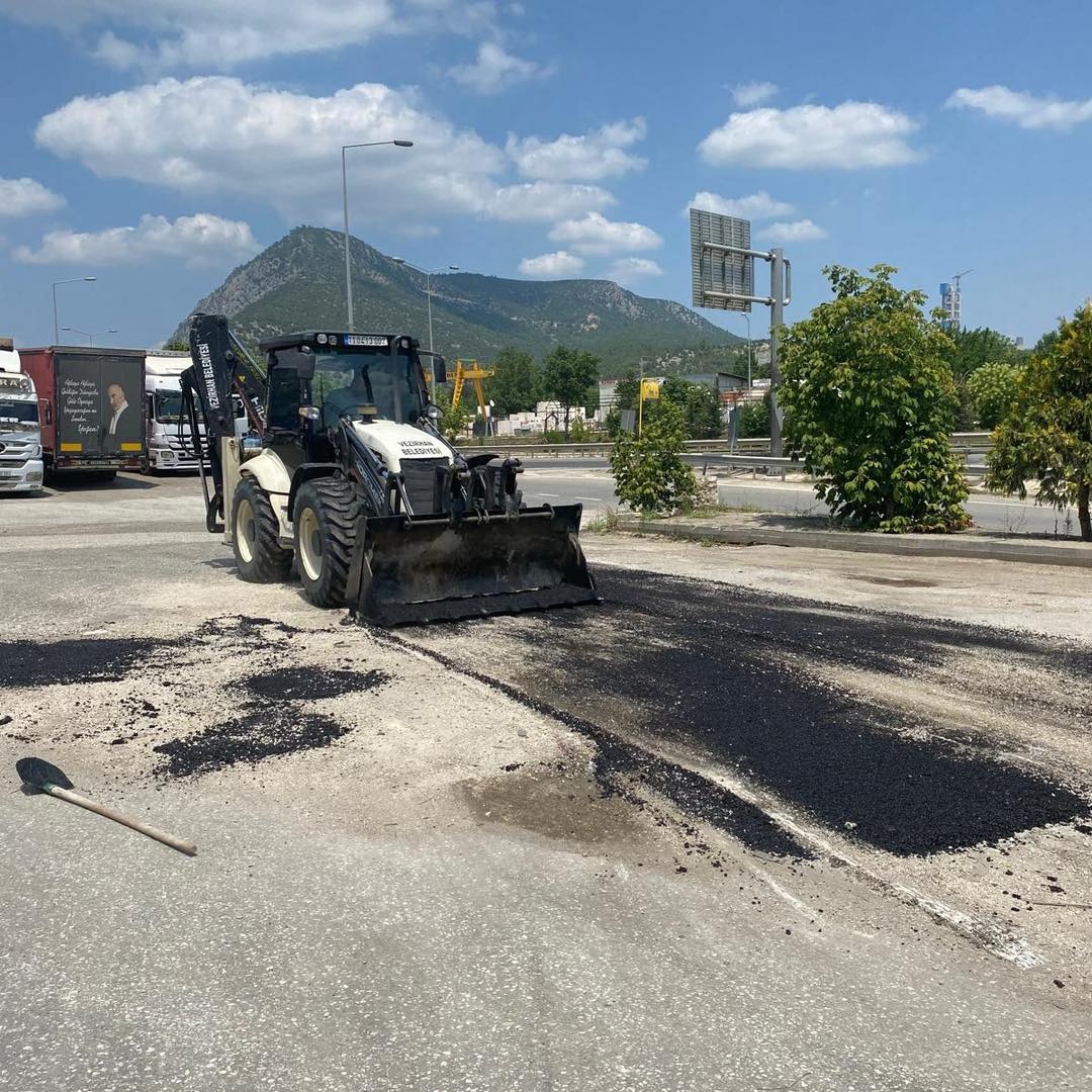 bozulan-yollar-yenilendi-2.jpg