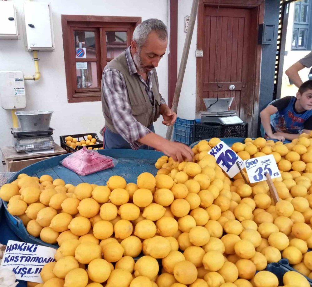 Pazarda Bile Kilosu 70 Liraya Dayanan Limon