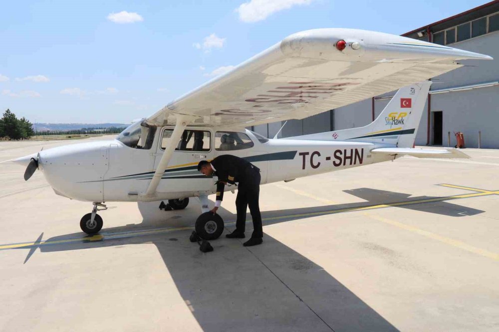 Çocukluk Hayali Pilotluk Mesleğini Yapmak İçin Tıp Fakültesini Bıraktı