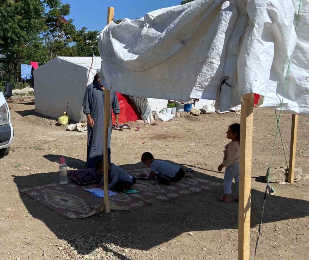 Çadırlarda Yaşayan Çocukların Eğitimi İçin Harekete Geçildi