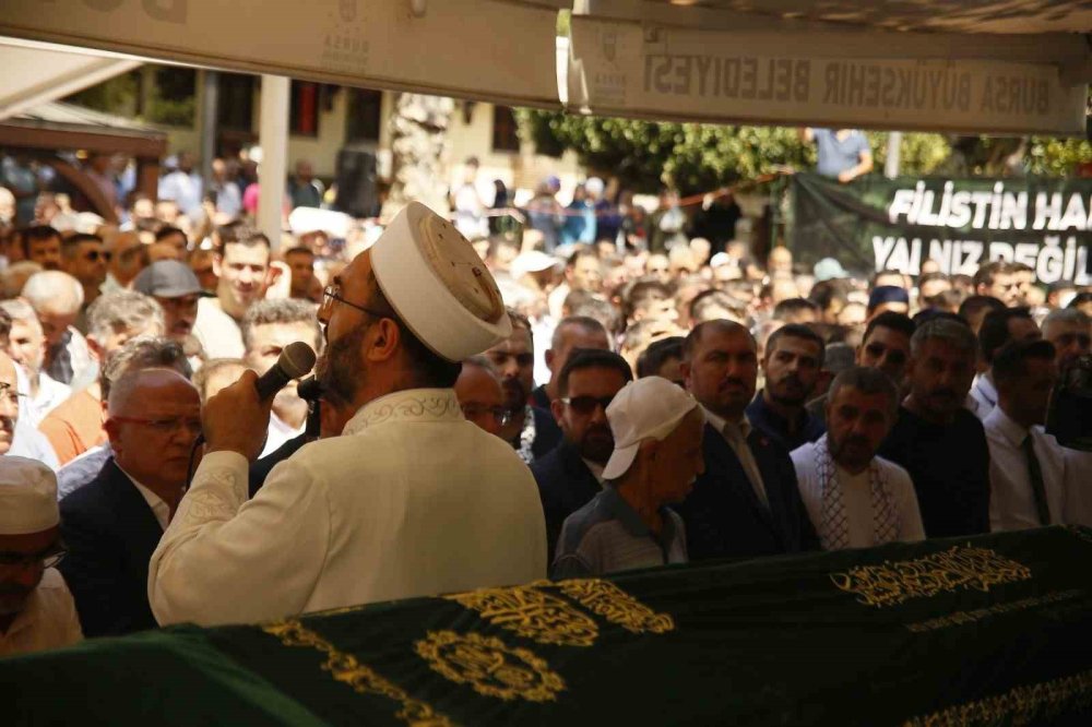 Yüzlerce Kişi Haniye İçin Gıyabi Cenaze Namazına Durdu