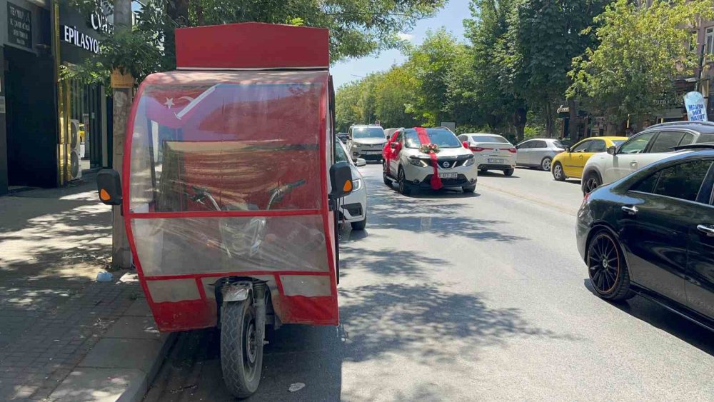 Elektrikli Bisikletin Çarptığı Kadın Hastaneye Kaldırıldı