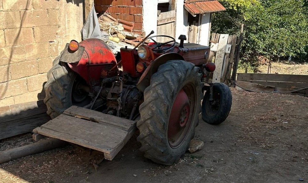 Traktörün Altında Kalan Adam Hayatını Kaybetti