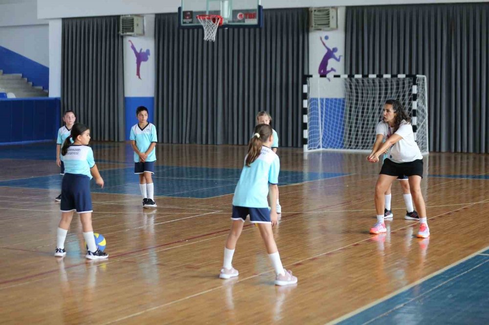 Voleybol Yaz Okuluna Büyük İlgi