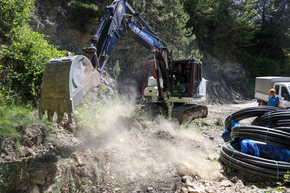 2 Bin 500 Metrelik İçme Suyu Hattı Yenileniyor