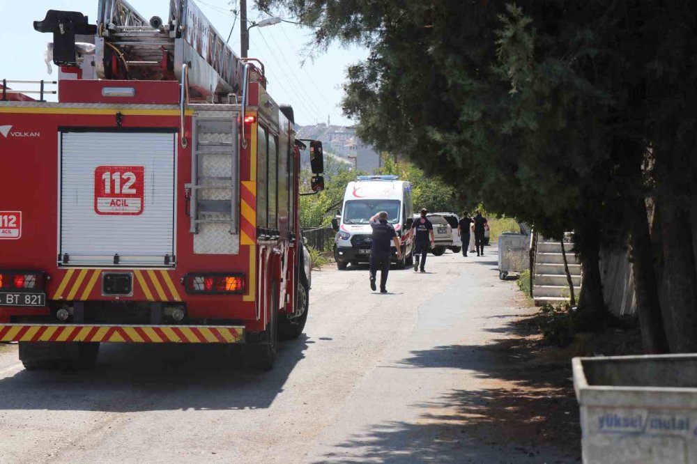 Nöbet Sonrası Uyuyan Hemşirenin Yaşlı Komşusu Ekipleri Harekete Geçirdi