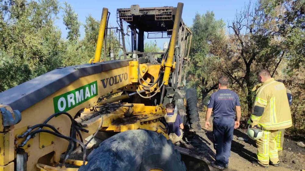 İş Makinesi Alevlere Teslim Oldu