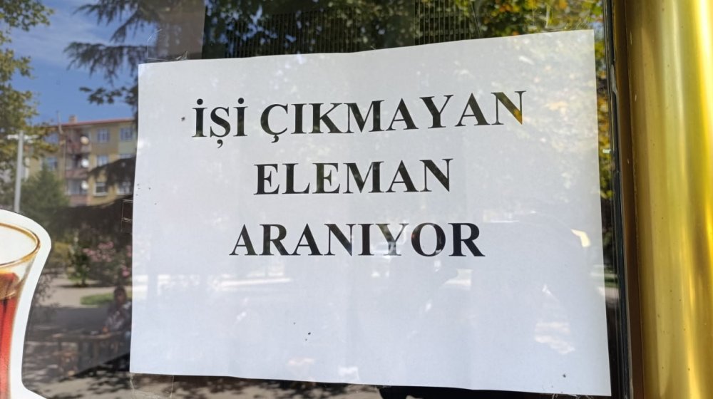 Eleman Derdinden Bıkan Esnaf, Çareyi Bu İlanı Yazmakla Buldu