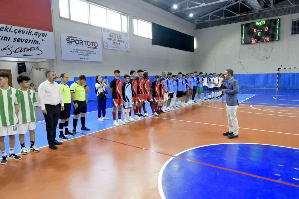 Futsal Turnuvası Başladı