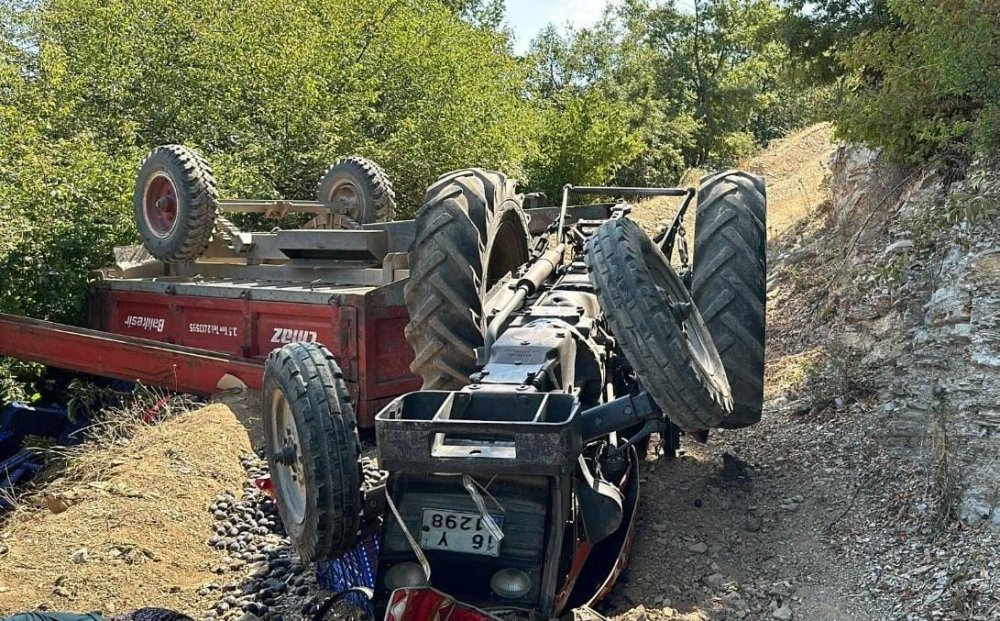 Traktör Devrildi: 1’i Ağır 6 Yaralı