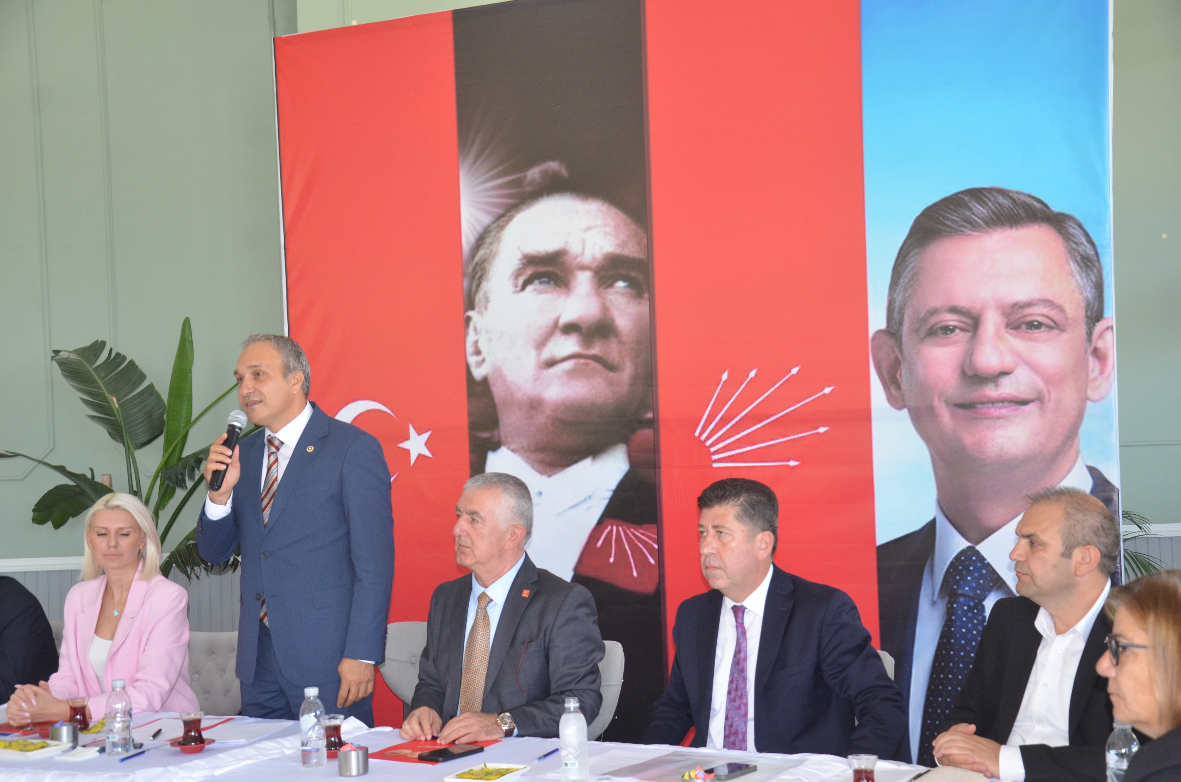 chp-genel-baskan-yardimcisi-suat-ozcagda-bilecikte-5.jpg