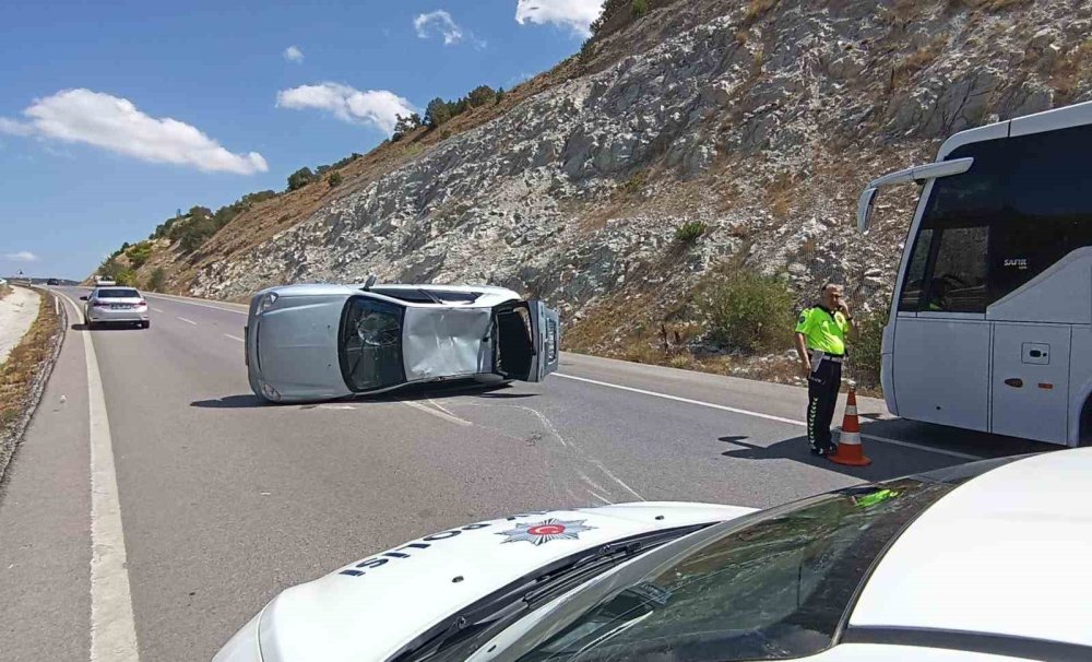 İki Otomobilin Takla Attığı Kazada 6 Kişi Yaralandı