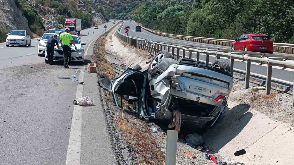 İki Otomobilin Takla Attığı Kazada 6 Kişi Yaralandı