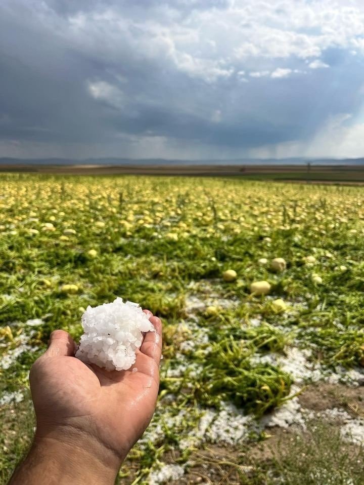 Sağanak Ve Dolu Yağışı Etkili Oldu