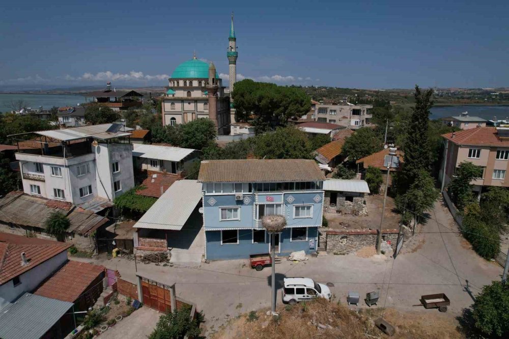 ’yaren’ Leylek Adem Amcaya Veda Etti