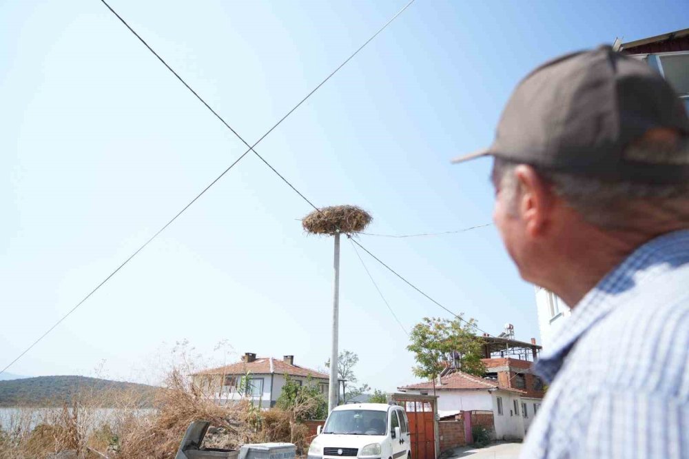 ’yaren’ Leylek Adem Amcaya Veda Etti