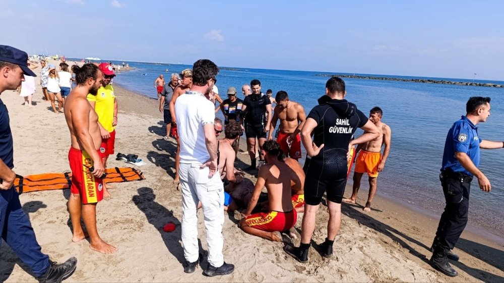 Boğulan Adam, Dakikalarca Kalp Masajı Yapılmasına rağmen kurtarılamadı