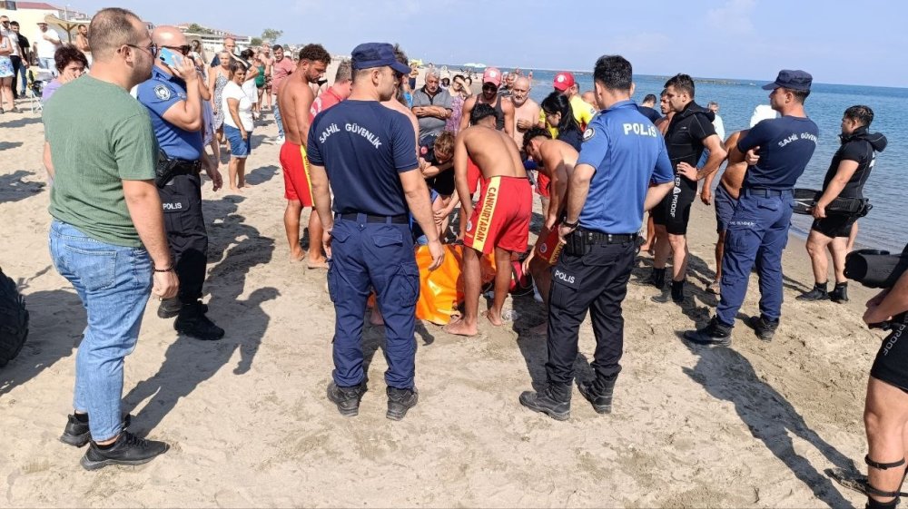 Boğulan Adam, Dakikalarca Kalp Masajı Yapılmasına rağmen kurtarılamadı