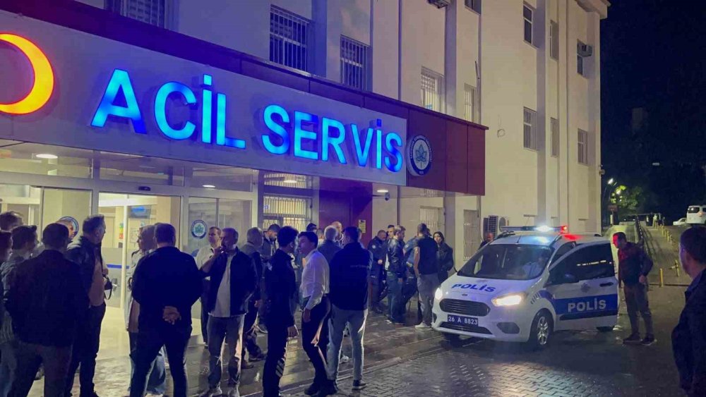 Polis Memurlarını Taşıyan Midibüs Şarampole Uçtu