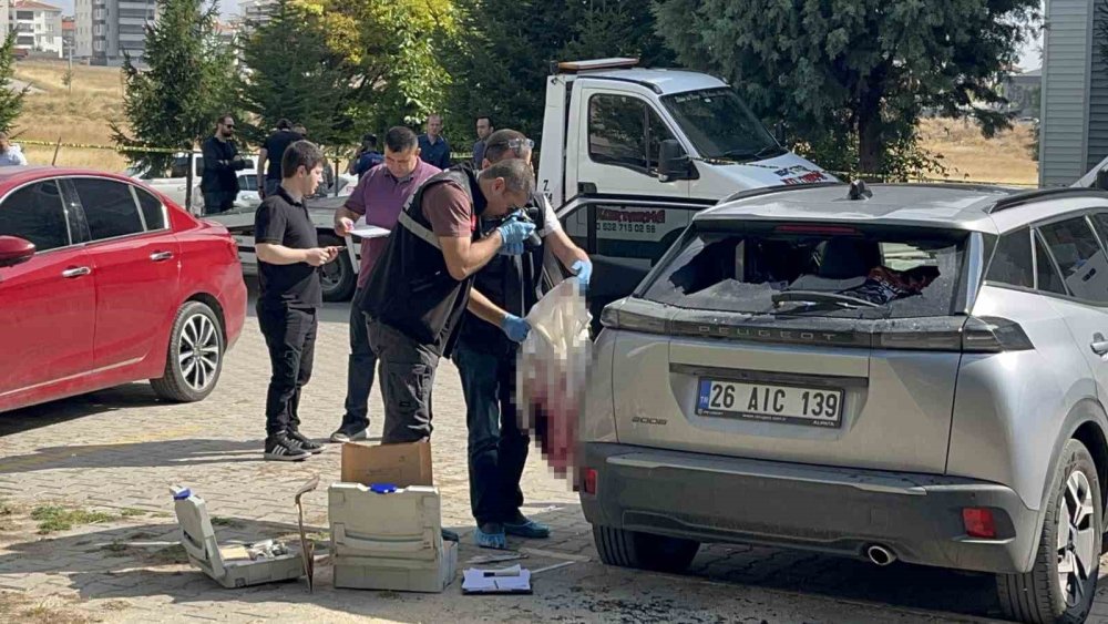 Genç Kadın Evlilik Yıl Dönümünde Aracında Ölü Bulundu