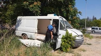 Polis 15 Hurda Aracın Bulunduğu Yerlerden Kaldırılmasını Sağladı