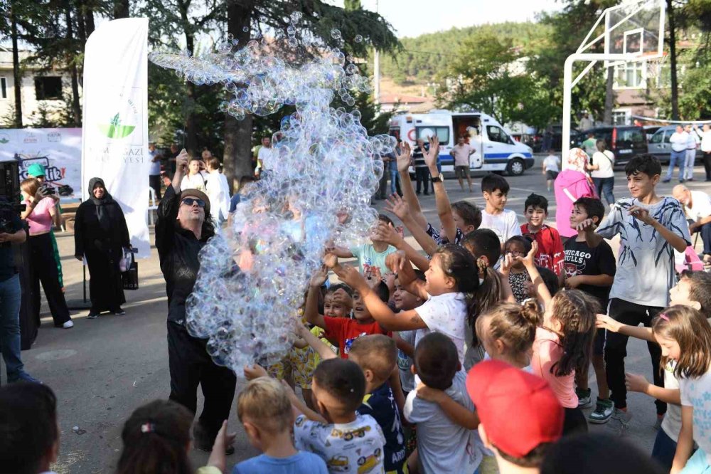 Köylerde Eğlence Dolu Program