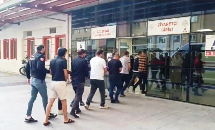 6 İlde Yasa Dışı Bahis Ve Dolandırıcılık Operasyonu 22 Gözaltı