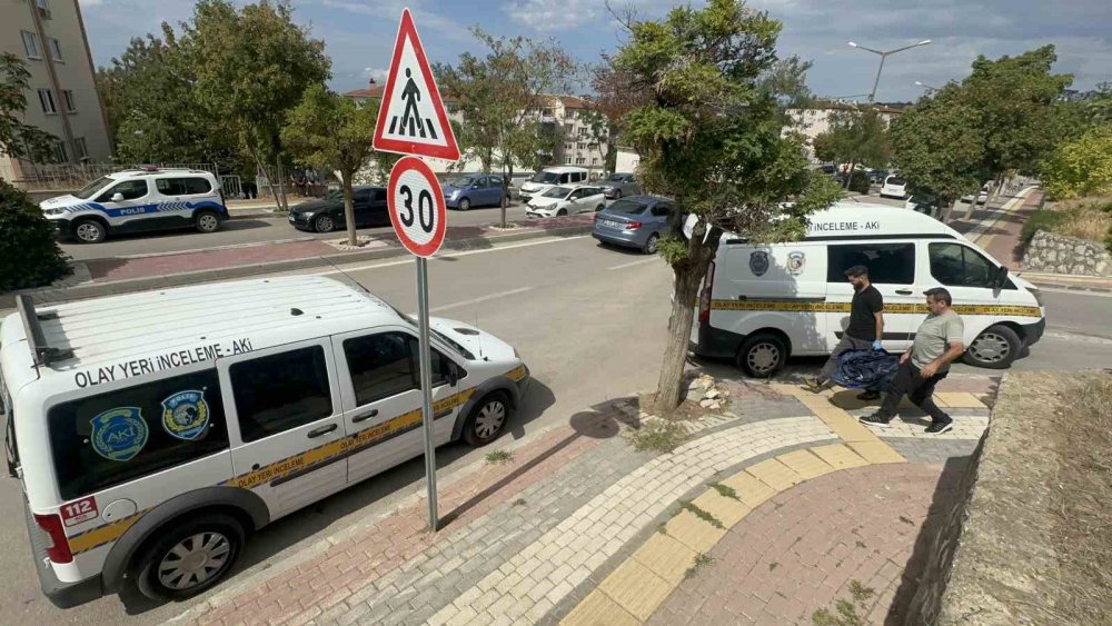 Hava Almaya Çıktı, Oturduğu Bankta Kalp Krizi Geçirerek Hayatını Kaybetti