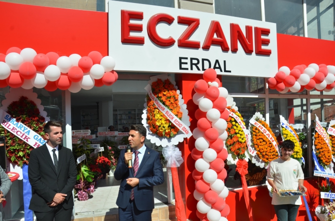 erdal-eczanesi-acildi2.jpg