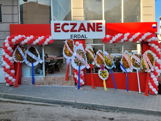 erdal-eczanesi-acildi9.jpg