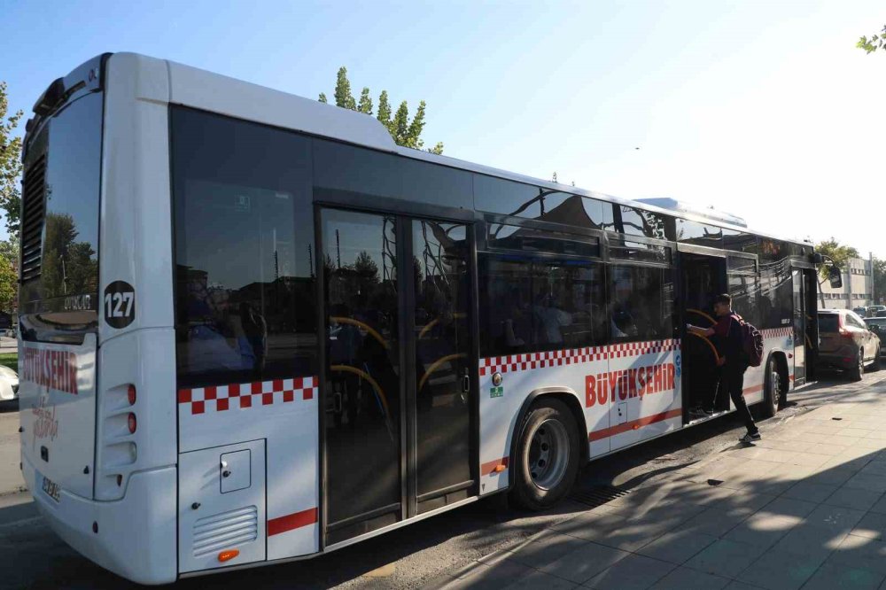 Ücretsiz Ve İndirimli Tarifeye Öğrencilerden Yoğun İlgi