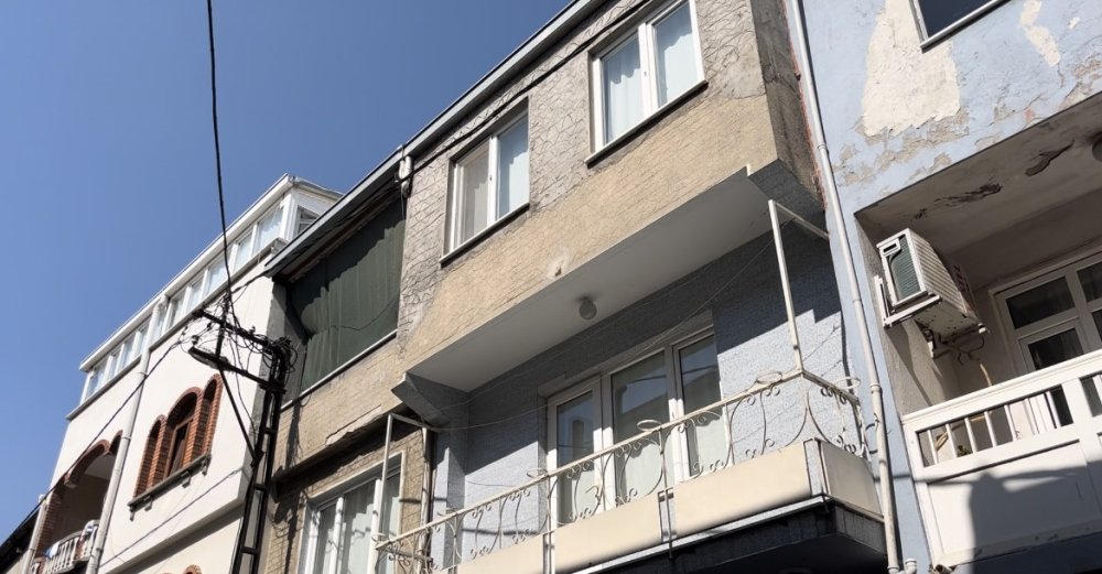 2 Çocuk Babası Adam Apartmanda Ölü Bulundu