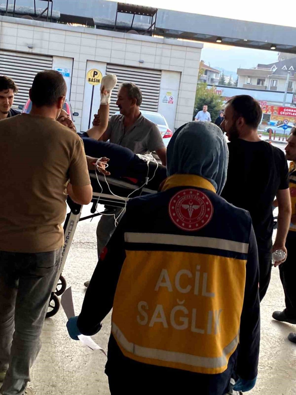 Motorlu Testereyle Odun Keserken 2 Parmağı Koptu