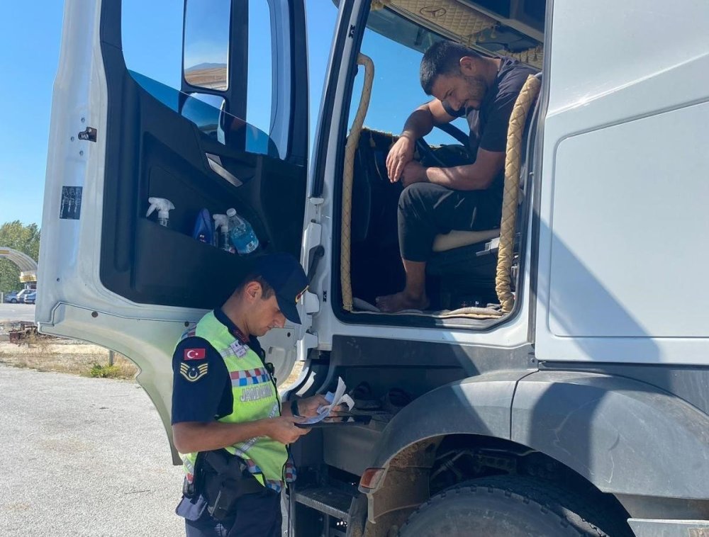 Jandarma Trafik Ve Asayiş Timlerinden Alkol Denetimi